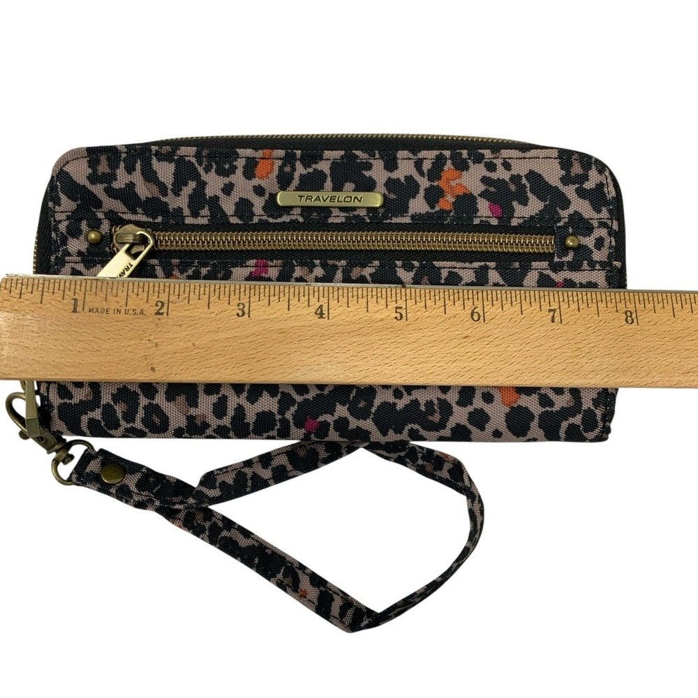 Travelon Wristlet Wallet RFID Animal Print Zip Around Identity Protection Travel - Picture 12 of 13